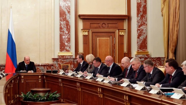Кабинет министров РФ хочет изменить порядок начисления заработной платы бюджетникам