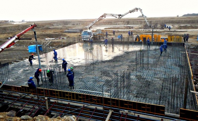 Строители ГРЭС-2 в Сахалине массово пожаловались на невыплату зарплаты