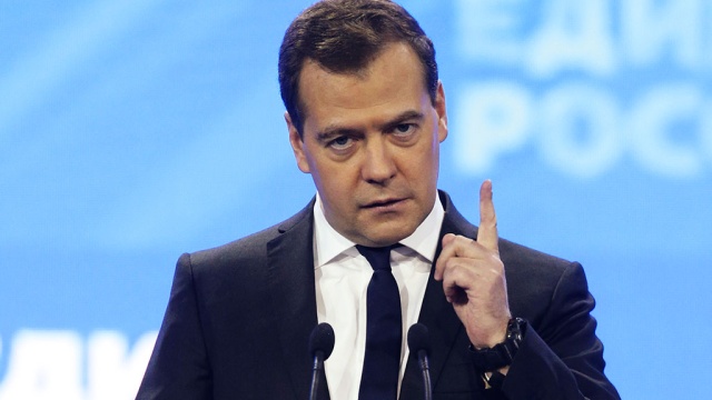 Медведев обозначил сроки для поиска денег на реализацию майского указа