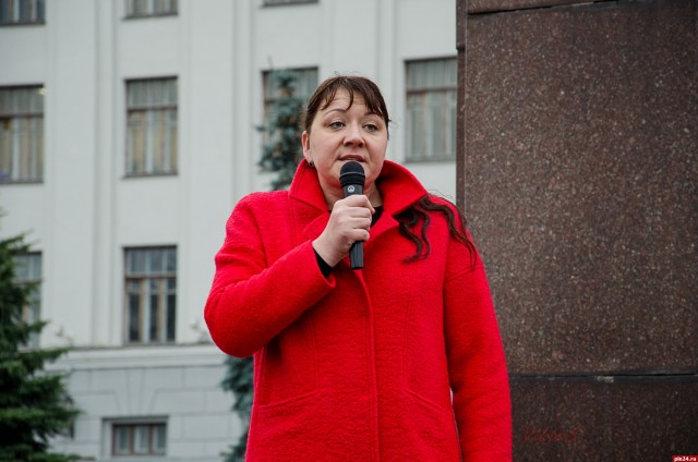 Псковские профсоюзы возьмут губернатора под контроль